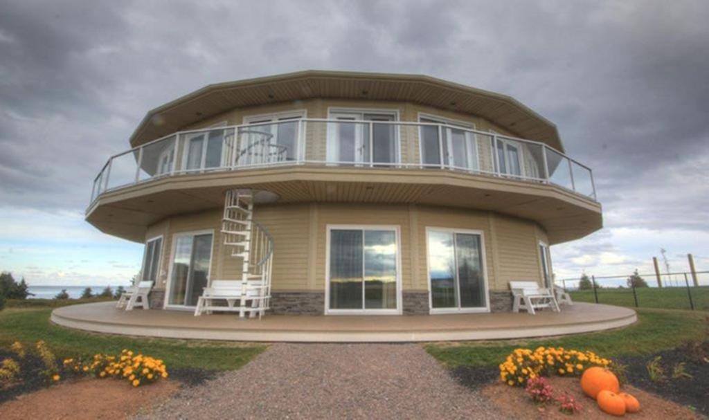 Around The Sea - Cana Da'S Rotating House, Suites & Tours North Rustico Exterior photo