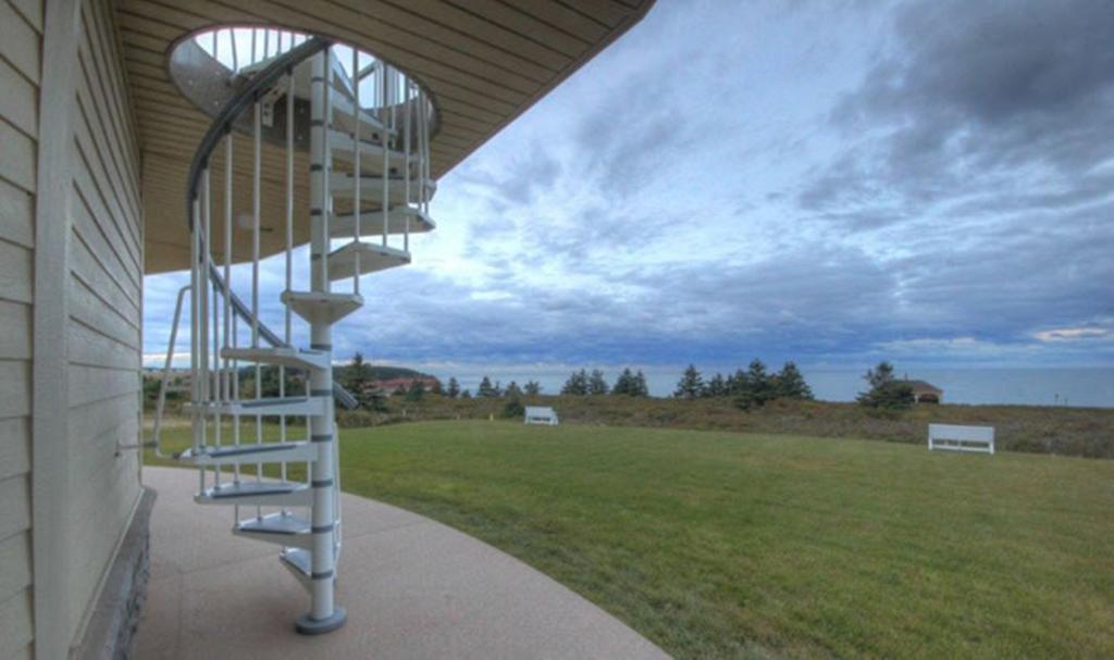 Around The Sea - Cana Da'S Rotating House, Suites & Tours North Rustico Exterior photo